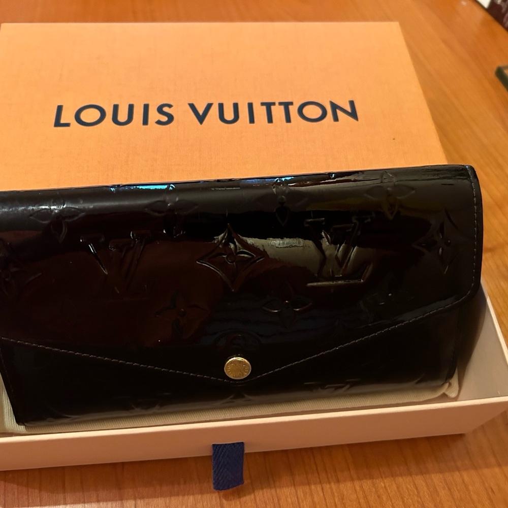 Louis Vuitton Long Patent Leather Sarah Wallet